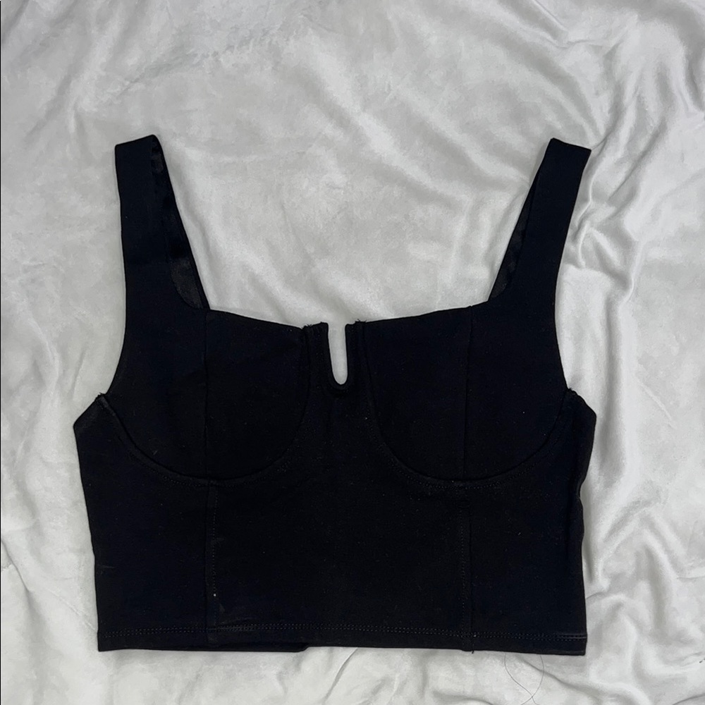 Black Sleeveless Crop Top